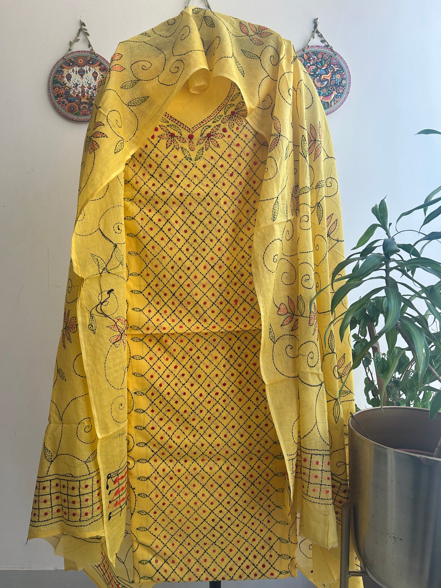 Bengal Handloom- Kanth Stich Geometrical Shape Pure Cotton Embroided Suit Set