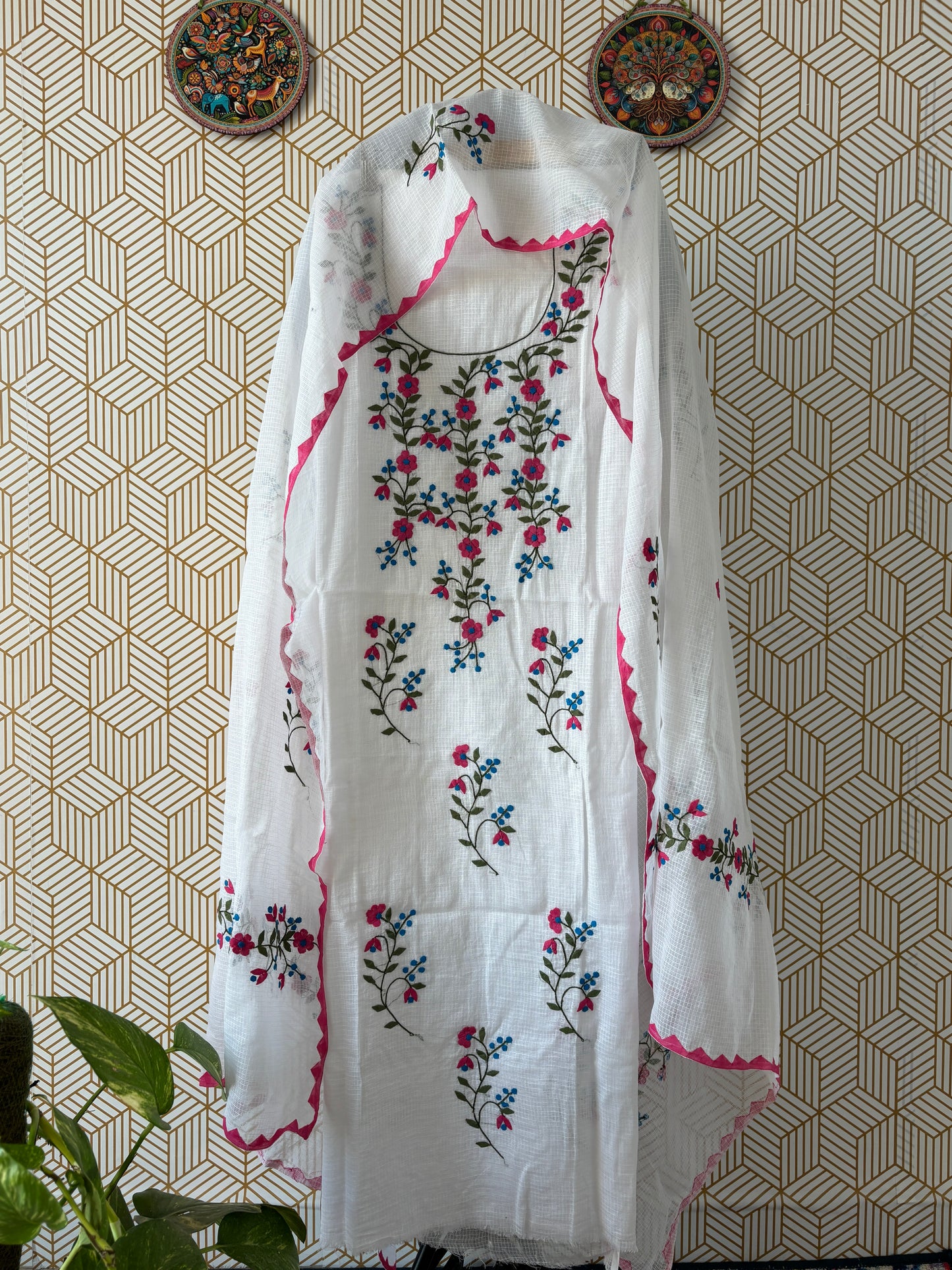 Aligarh's Tradional handcrfted Phoolpatti (applique)- Multicolor Phool Patti with White Base