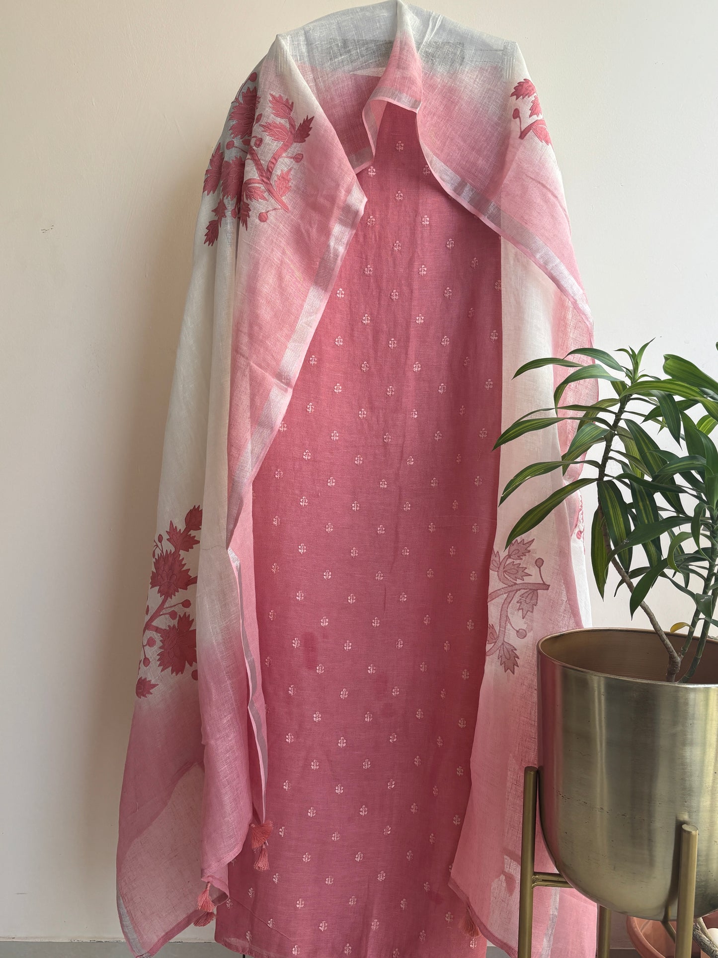 Pure Linen Hand-Embroidered Suit – Where Comfort Meets Luxury