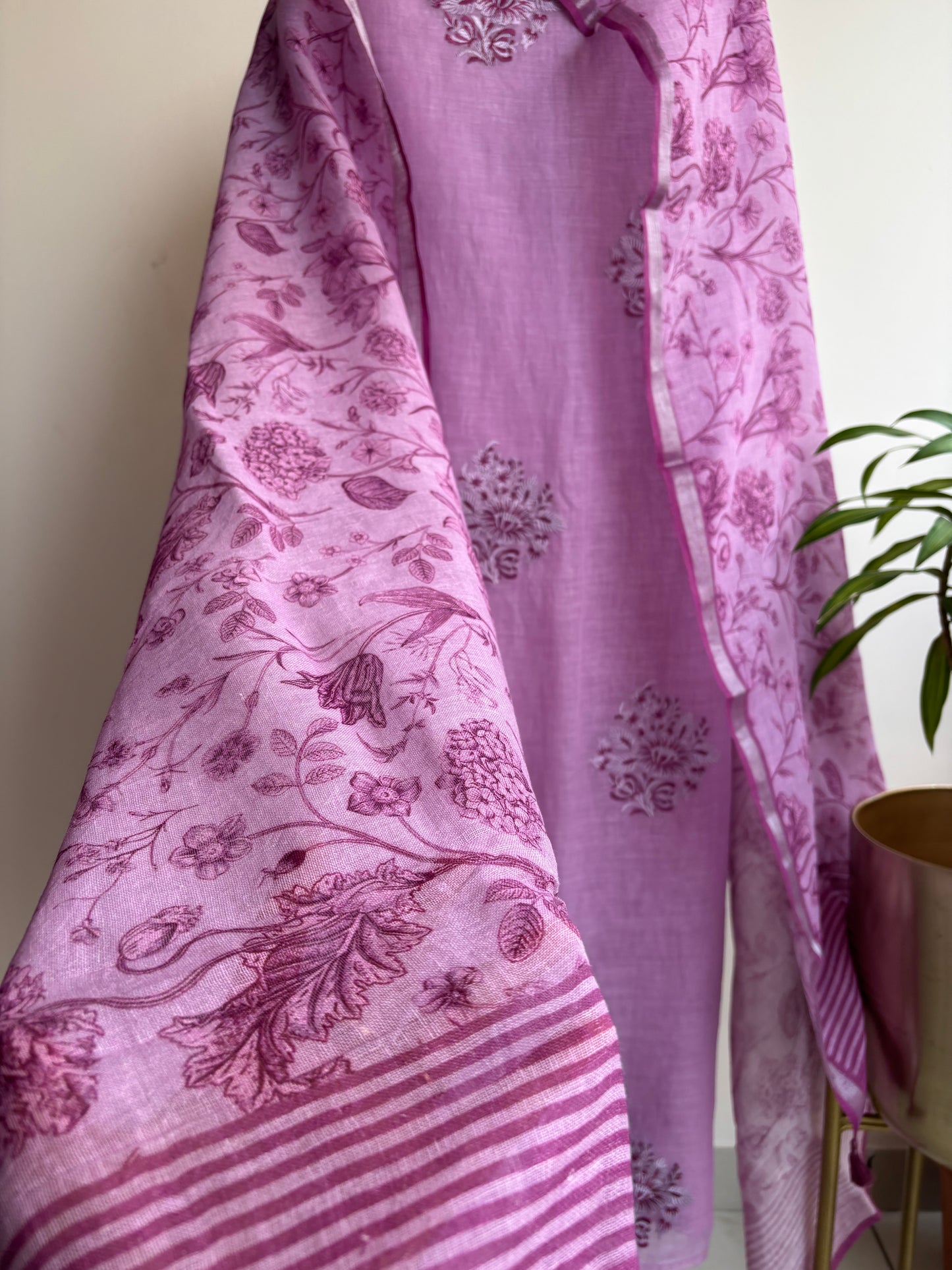 Pure Linen Hand-Embroidered Suit – Where Comfort Meets Luxury
