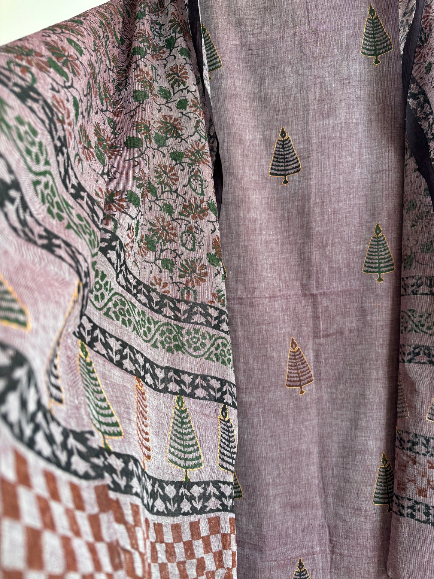Handcrafted Jamdani Mul Cotton Suit with Kalamkari Dupatta – A Blend of Grace & Heritage