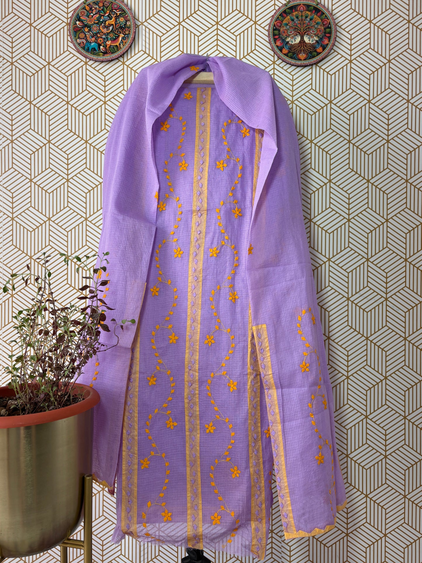 Aligarh's Tradional handcrfted Phoolpatti (applique)- Lavender Base