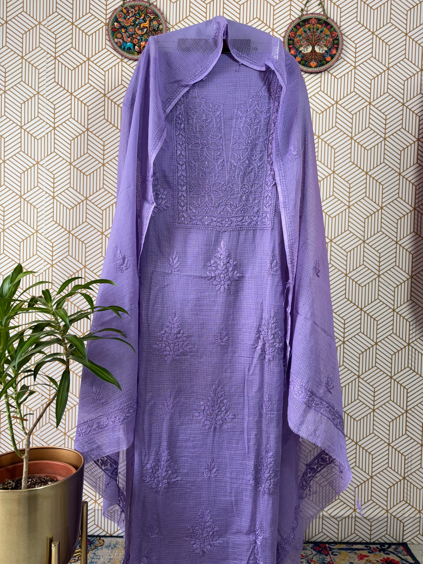 Lucknowi Chikankari thread work in Kota Doria