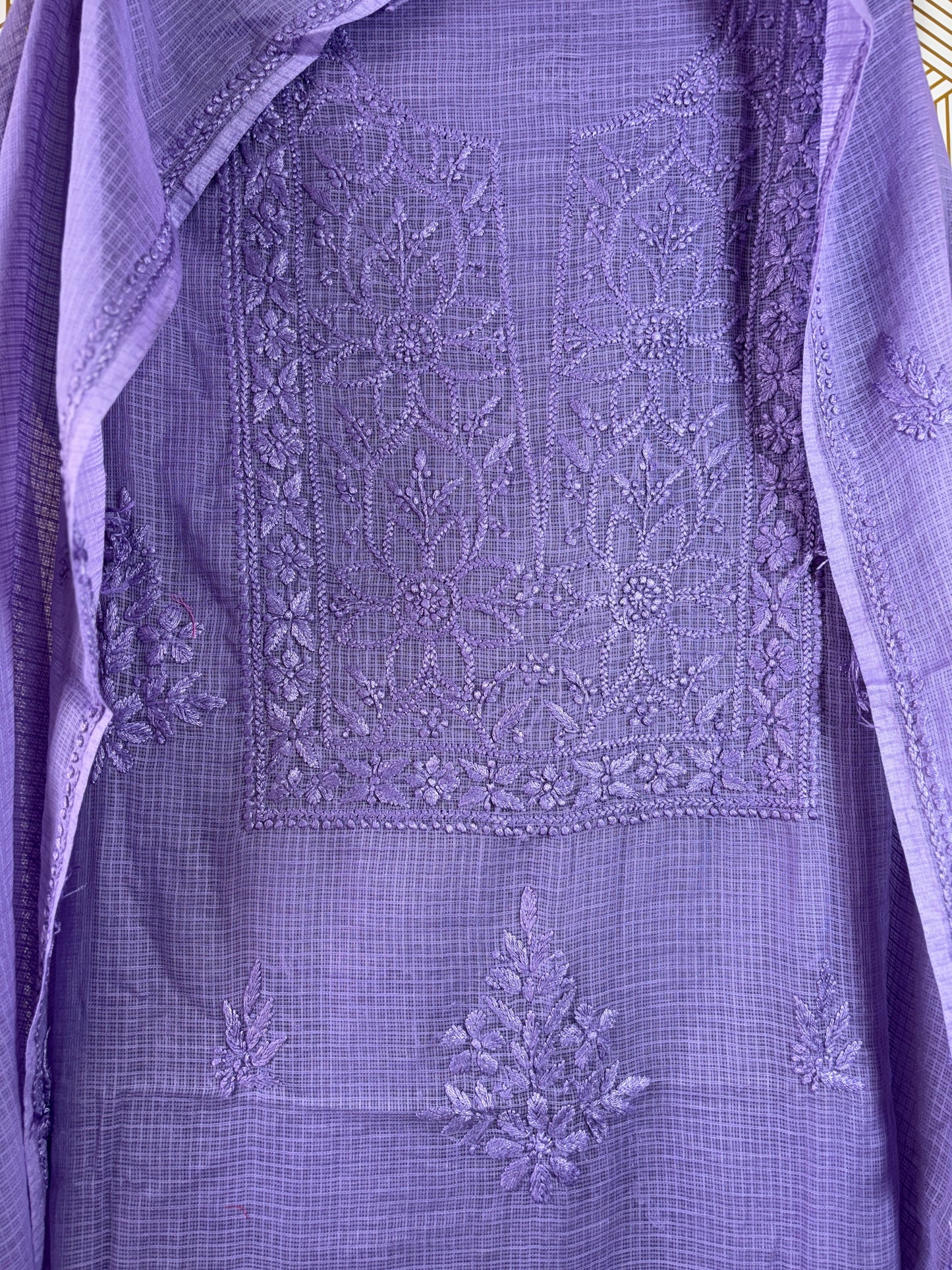 Lucknowi Chikankari thread work in Kota Doria