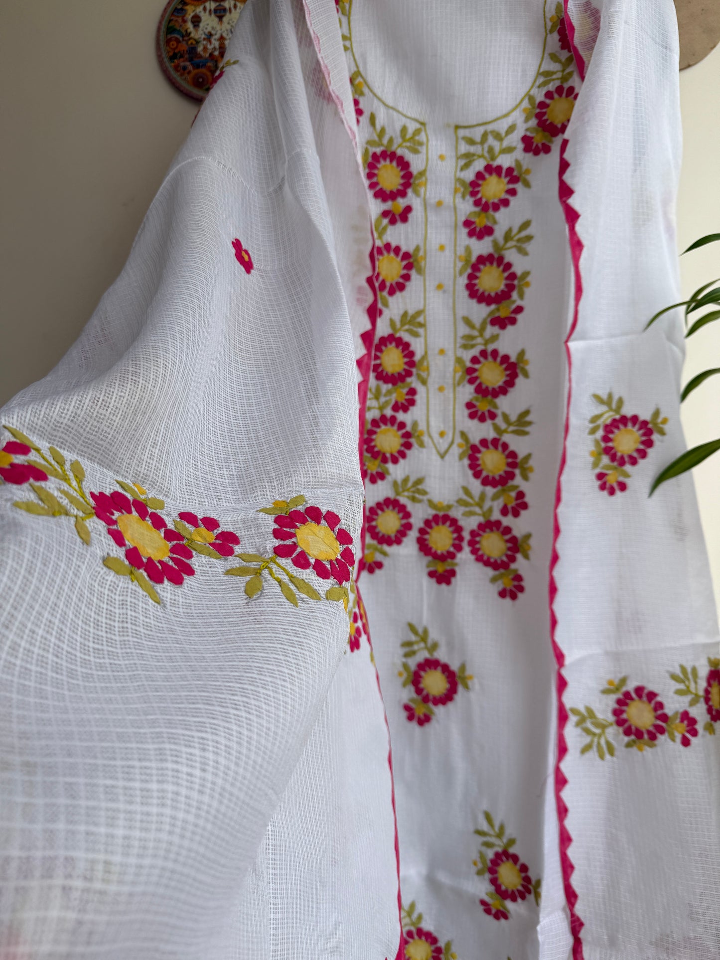 Aligarh's Tradional handcrfted Phoolpatti (applique)- Multicolor Phool Patti with White Base