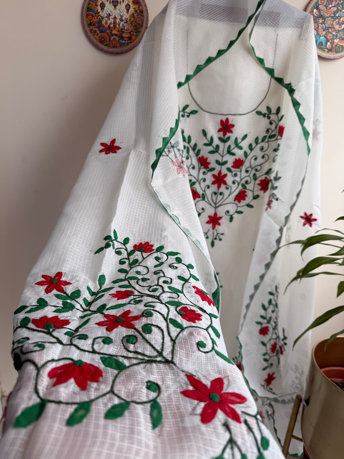 Aligarh's Tradional handcrfted Phoolpatti (applique)- Multicolor Phool Patti with White Base