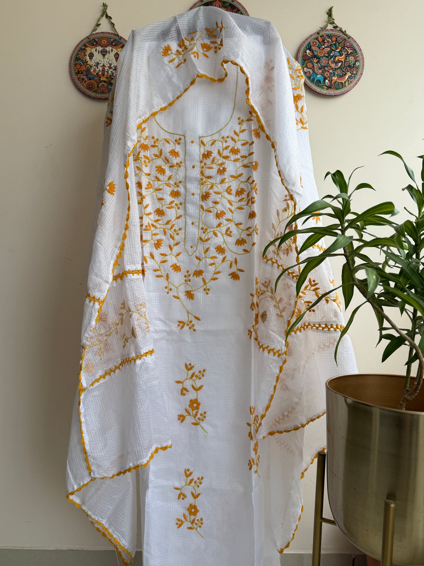 Aligarh's Tradional handcrfted Phoolpatti (applique)- Multicolor Phool Patti with White Base