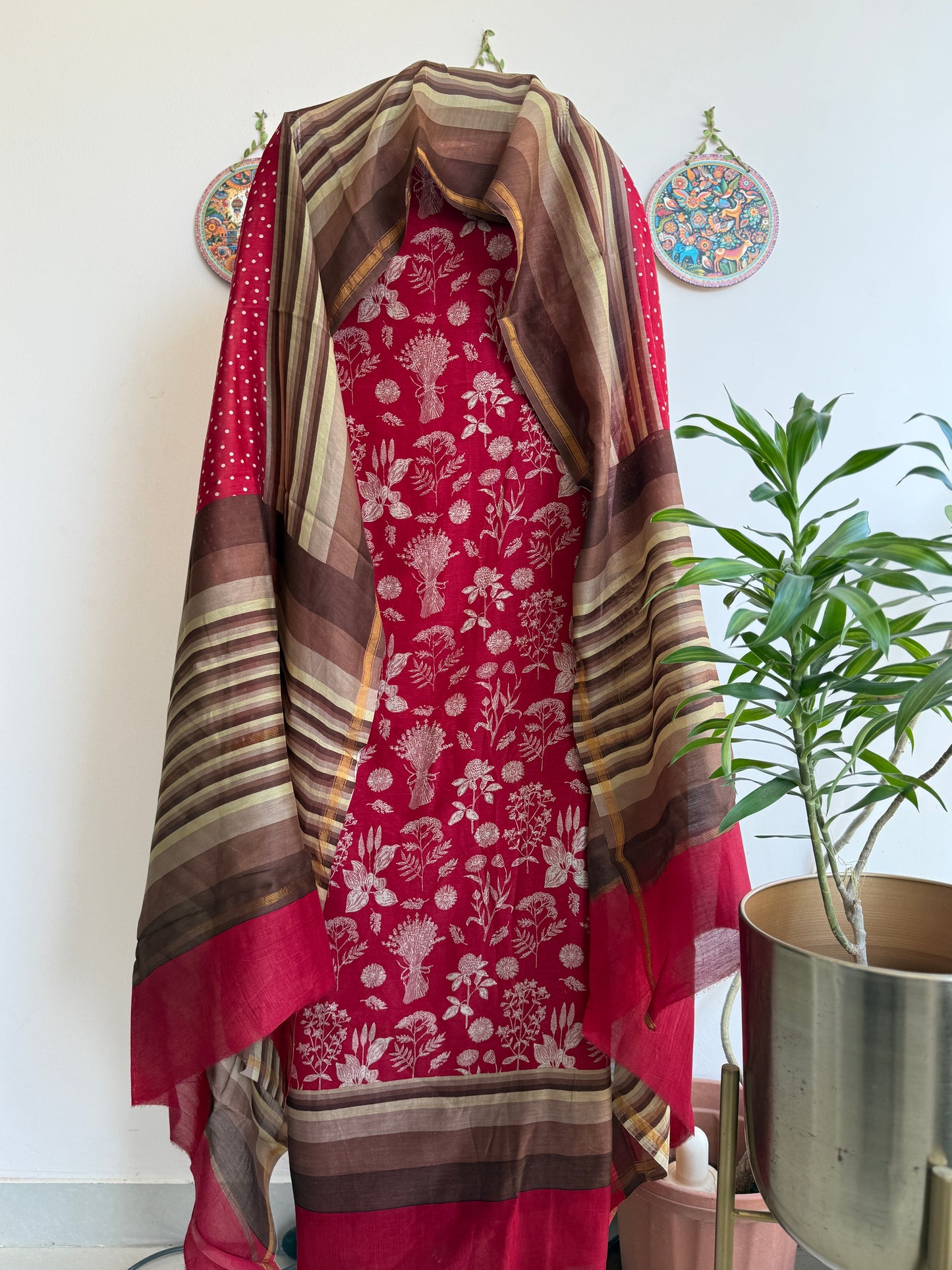 🌸 Pure Maheshwari Silk Floral Suit Set ✨