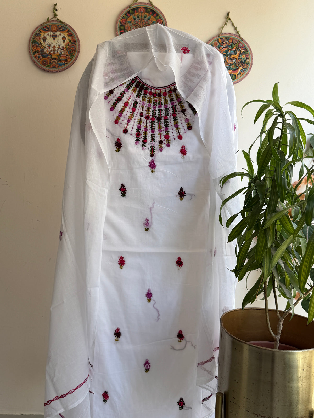 Bengal Handloom – Knot Work and Parsi Work Pure Cotton Embroidered Suit Set