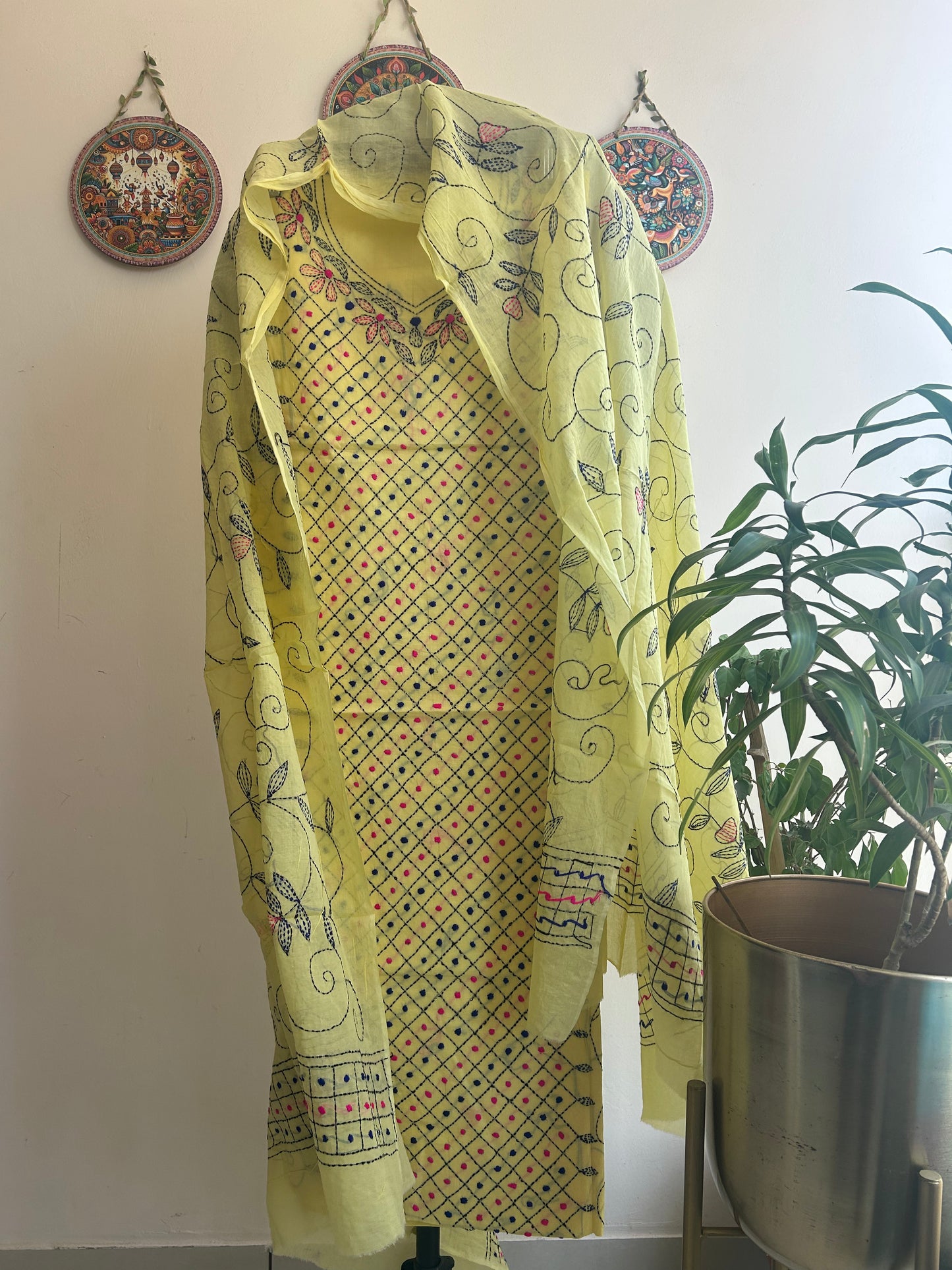 Bengal Handloom- Kanth Stich Geometrical Shape Pure Cotton Embroided Suit Set