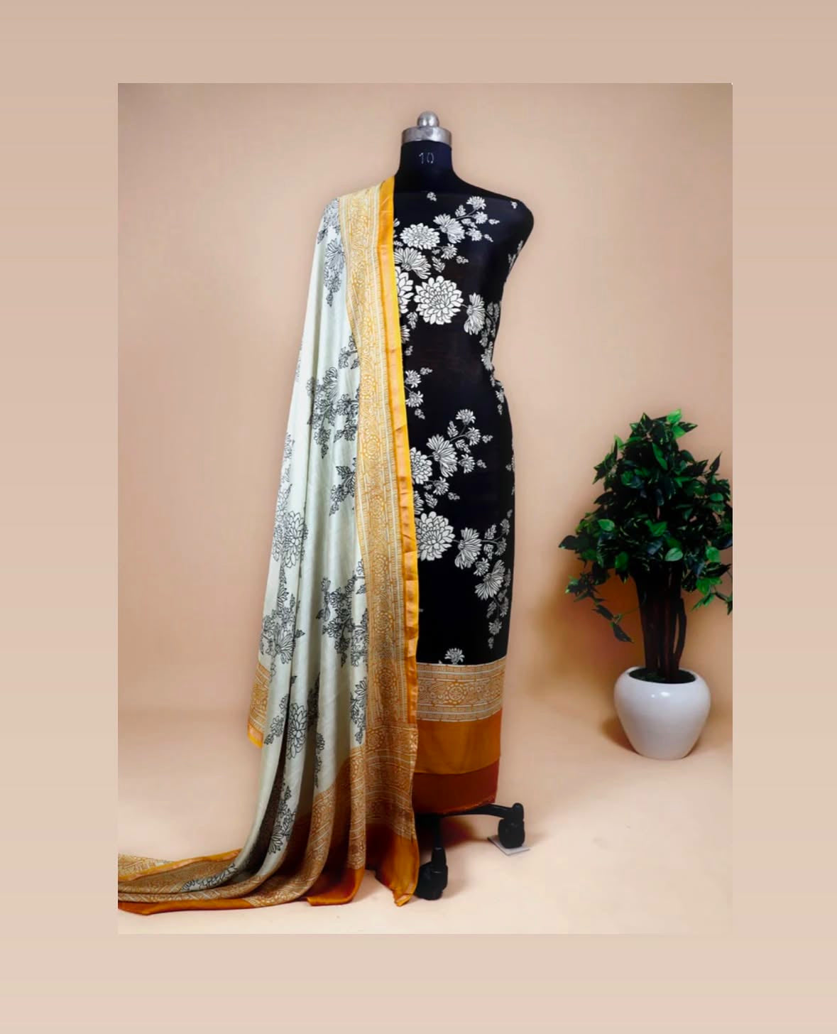 Pure Maheshwari Suit Set