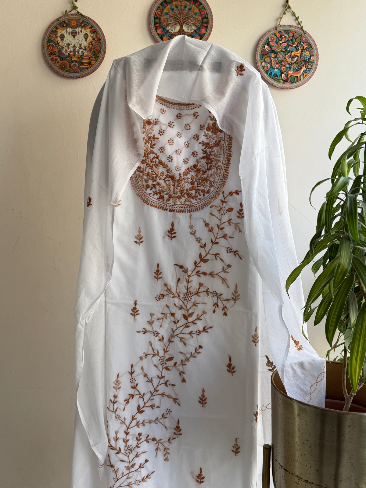 Bengal Handloom – Knot Work and Parsi Work Pure Cotton Embroidered Suit Set
