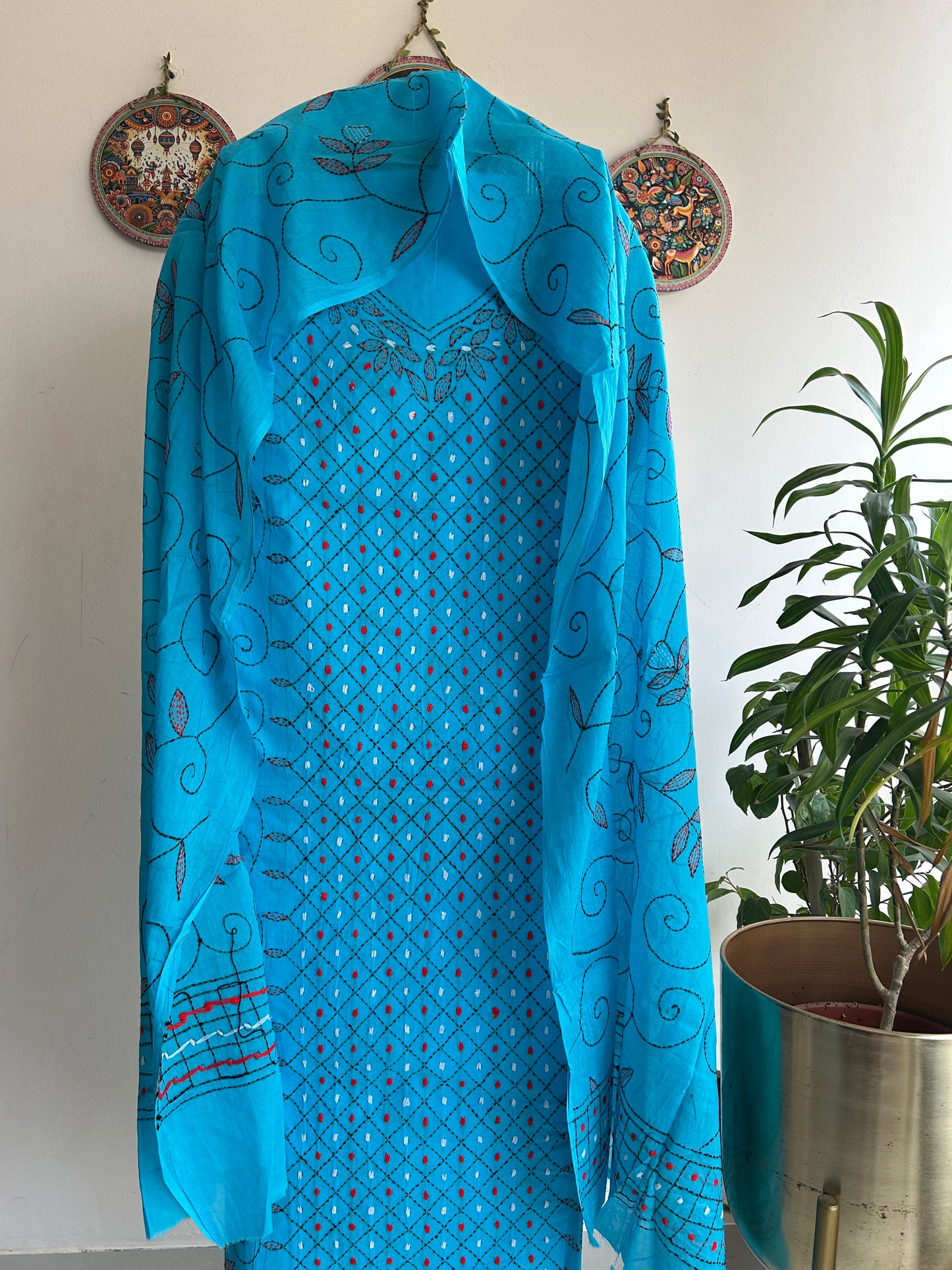 Bengal Handloom- Kanth Stich Geometrical Shape Pure Cotton Embroided Suit Set