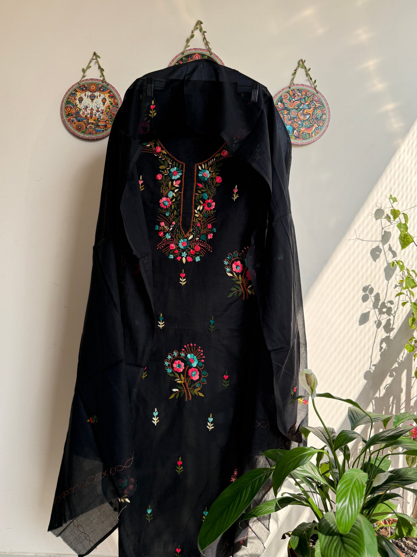 Bengal Handloom-🌸 French Knot & Kashmiri Hand Embroidered Cotton Set 🌸