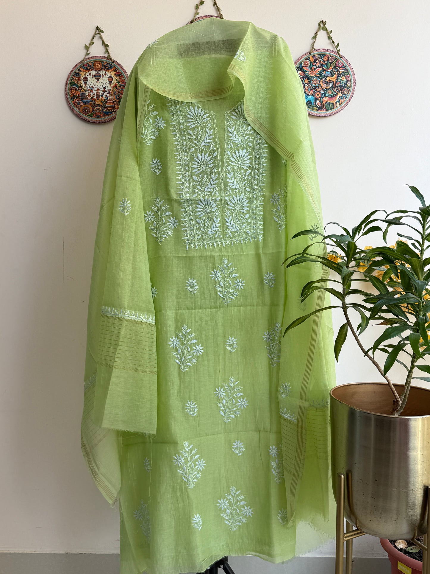 Lucknowi Chikankari Set – Pure Mul Chanderi Handcrafted Elegance