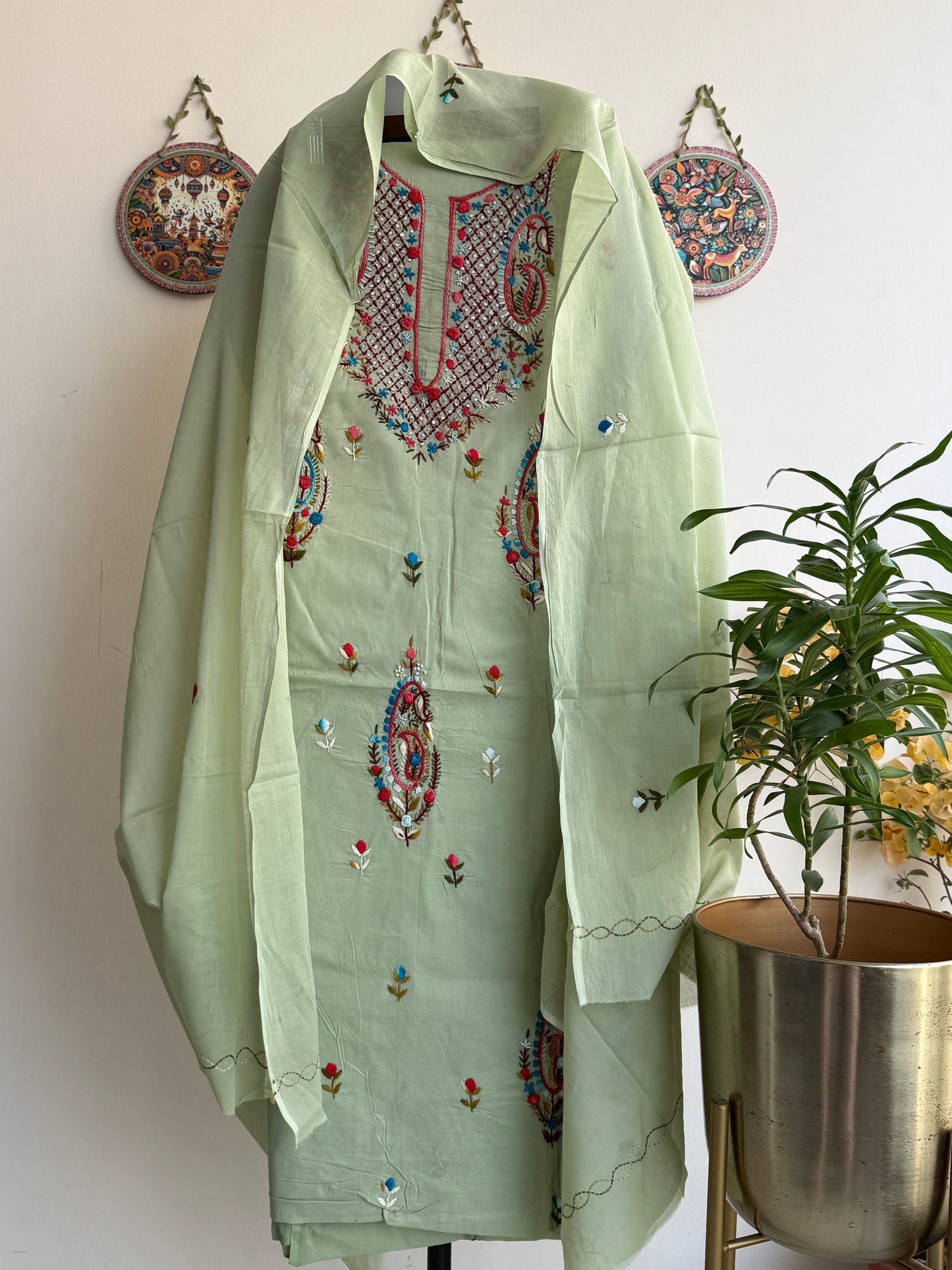 Bengal Handloom-🌸 French Knot & Kashmiri Hand Embroidered Cotton Set 🌸