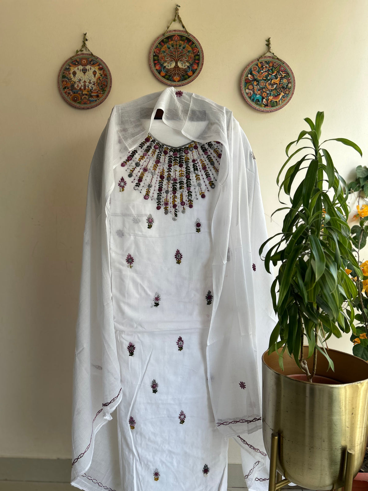Bengal Handloom – Knot Work and Parsi Work Pure Cotton Embroidered Suit Set