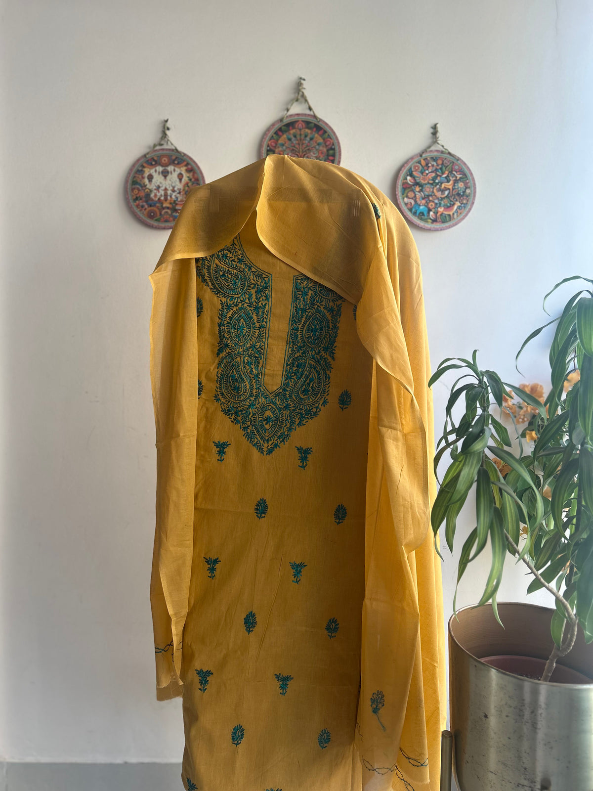Bengal Handloom – Kashmiri Hand Embroidered Cotton Set