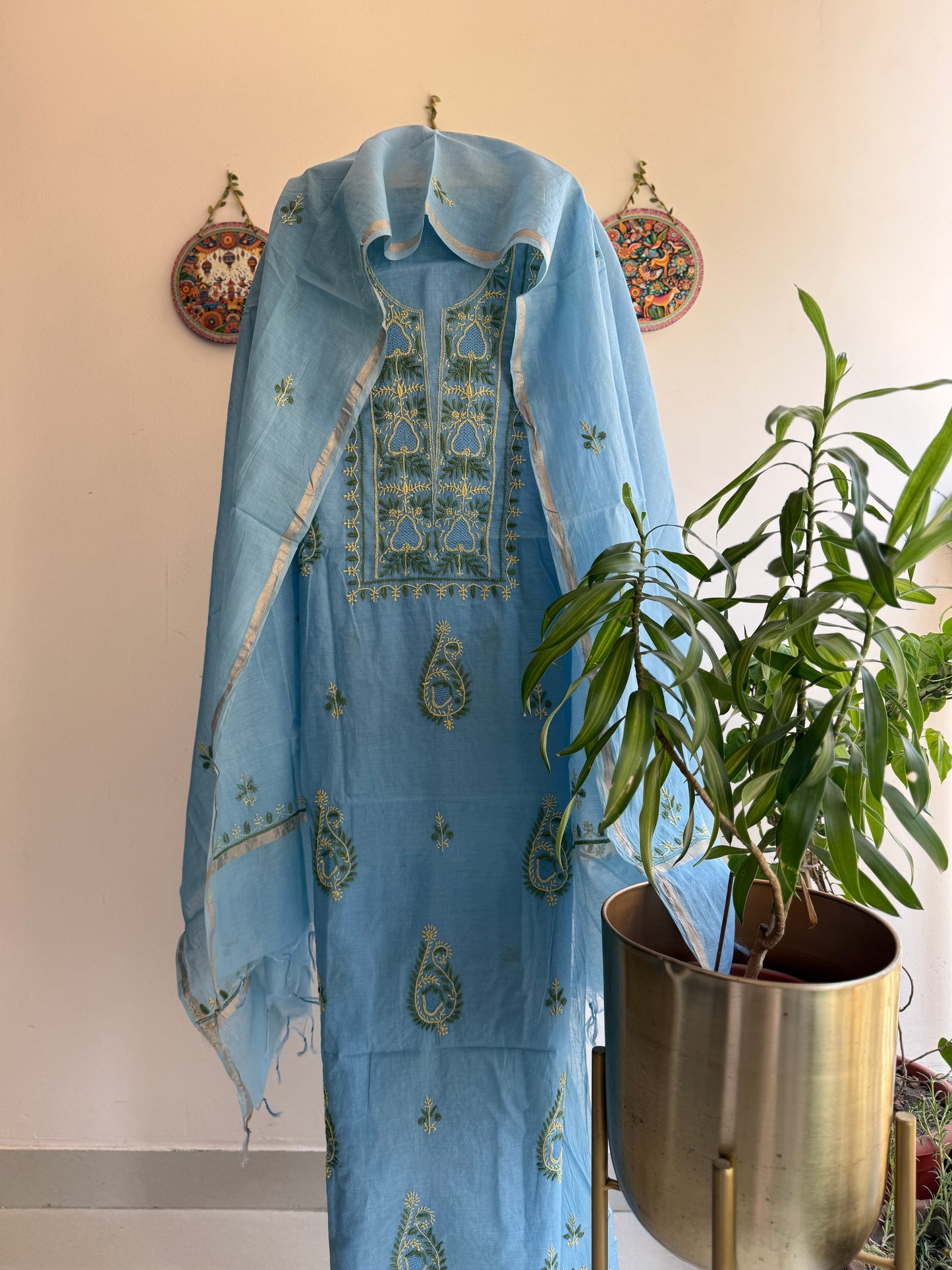 Lucknowi Chikankari Thread Work in Mul Chanderi with Highlight of Jaali Ka Kaam