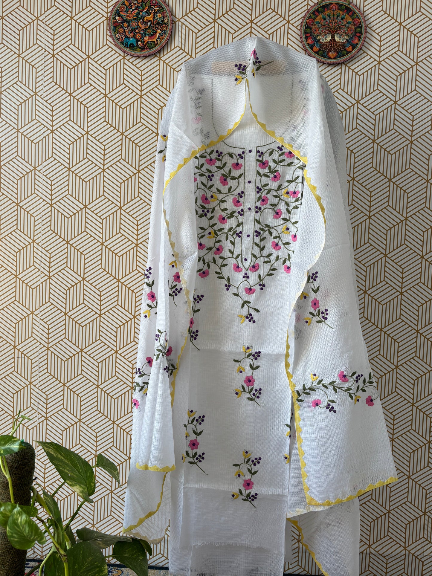 Aligarh's Tradional handcrfted Phoolpatti (applique)- Multicolor Phool Patti with White Base