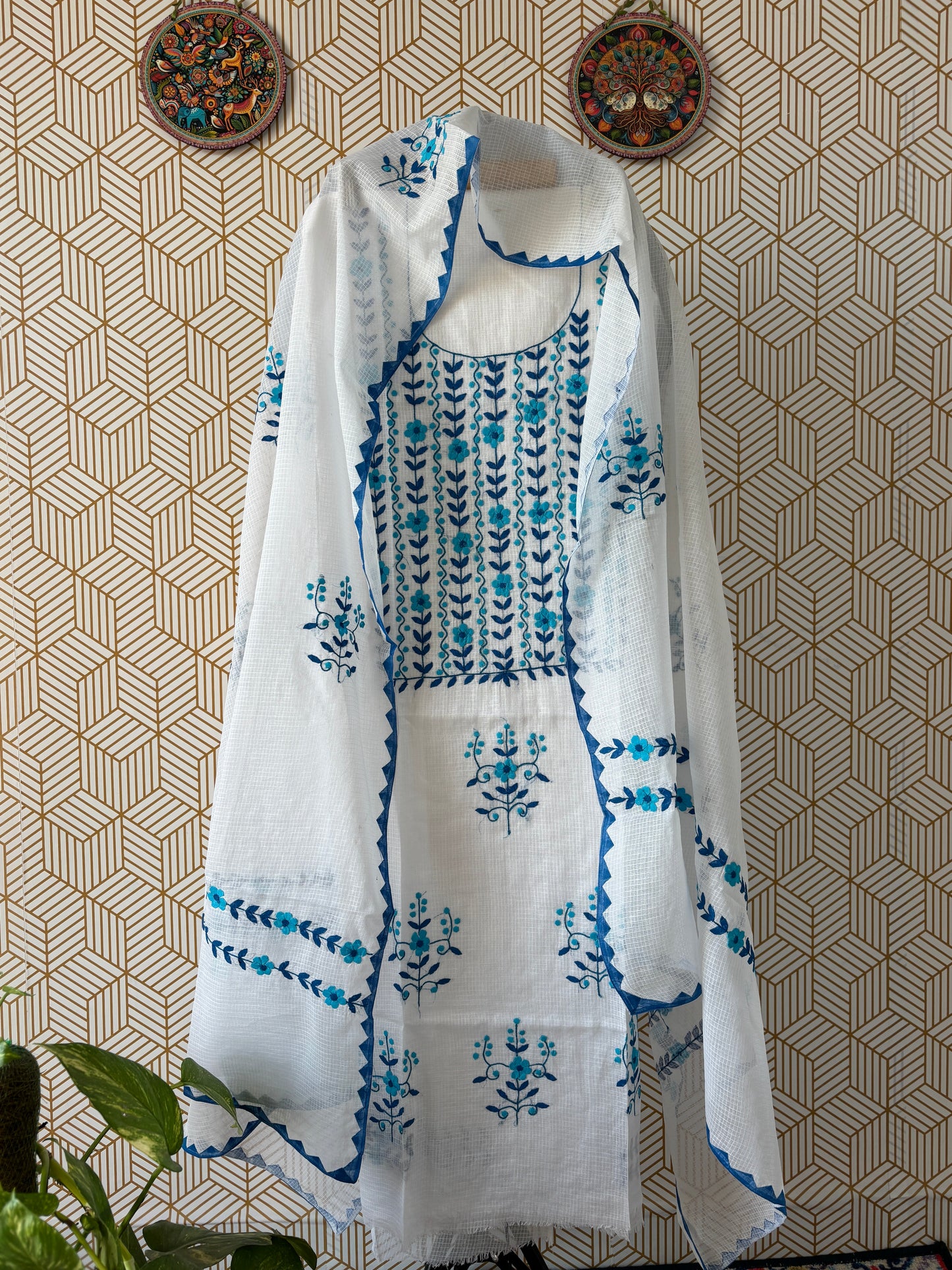 Aligarh's Tradional handcrfted Phoolpatti (applique)- Multicolor Phool Patti with White Base