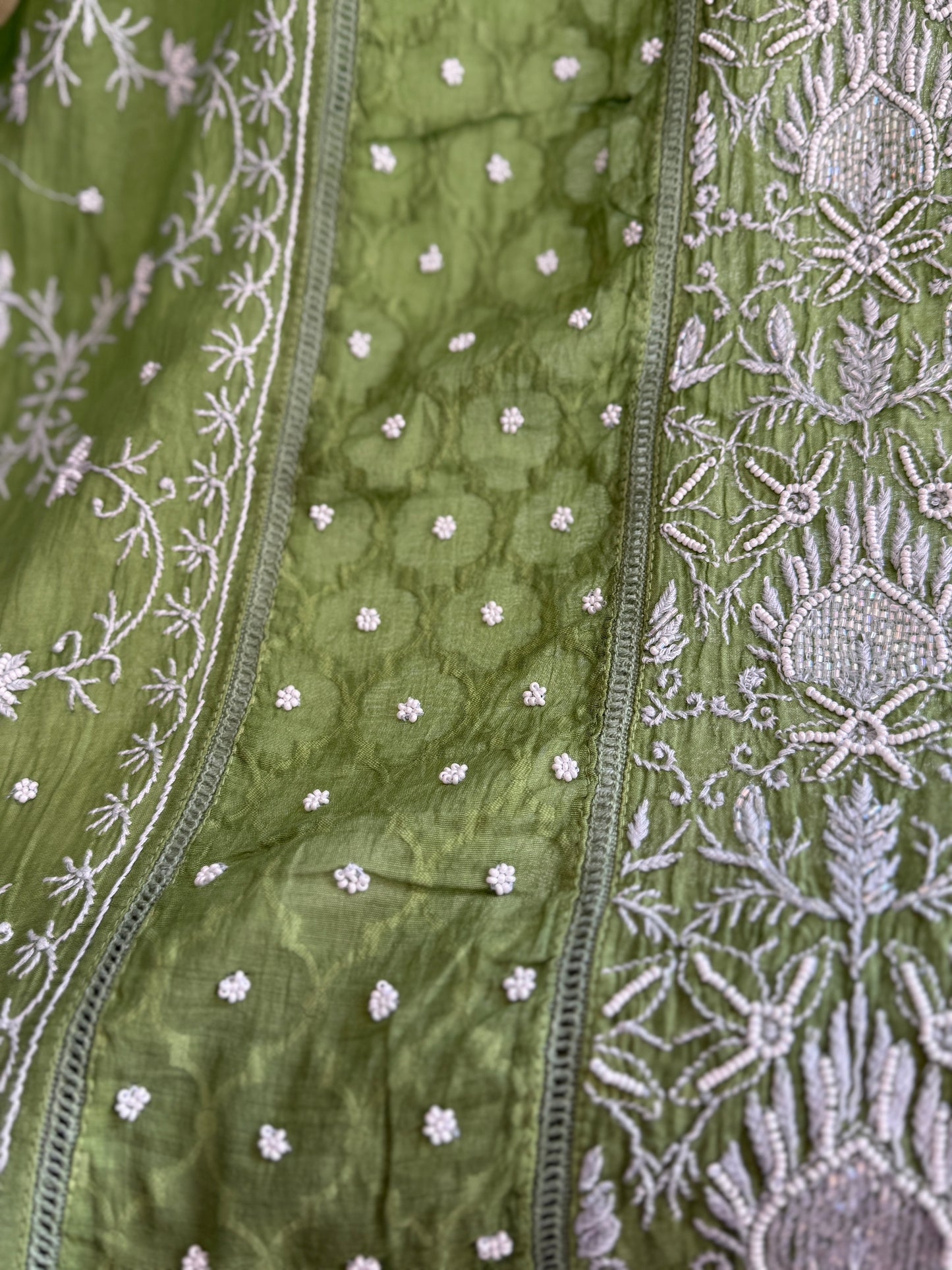 Hand embroidered Chikankari with cutdana and pearl detailing on Mul Chanderi fabric