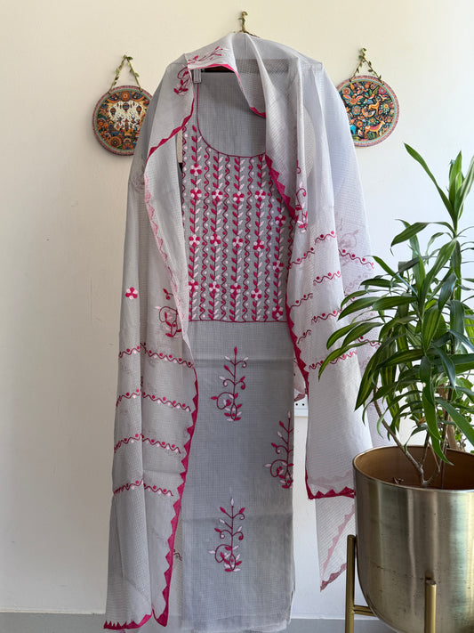 Full view of PhoolPatti applique kurta dupatta set in lightweight Kota cotton silk fabric